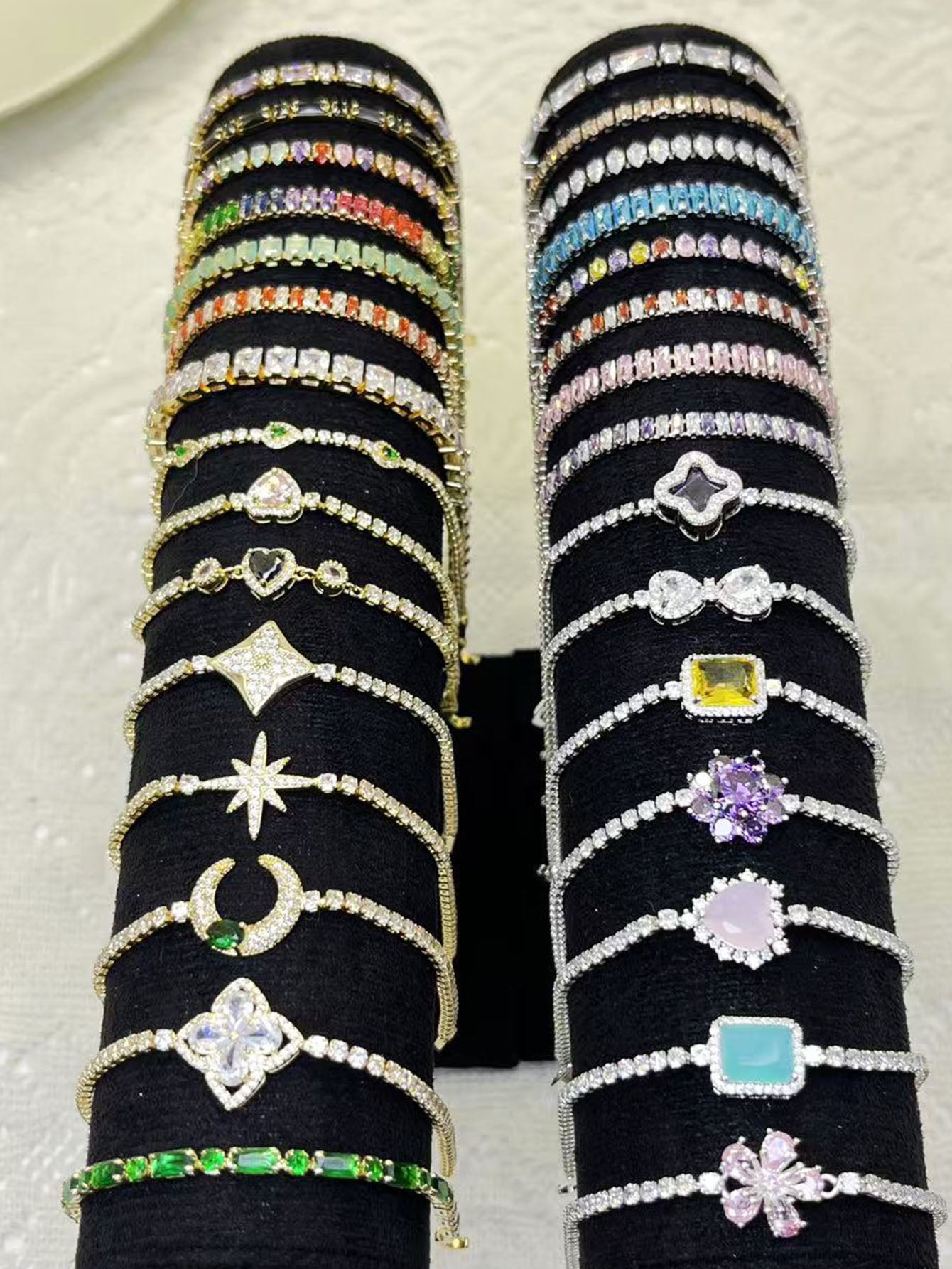 E    Exclusive Zircon Bracelet- Open in live