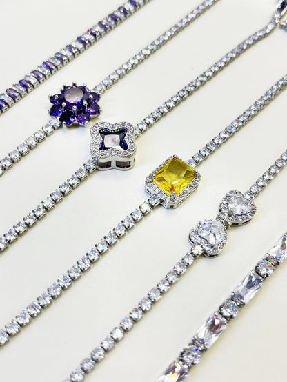 E    Exclusive Zircon Bracelet- Open in live